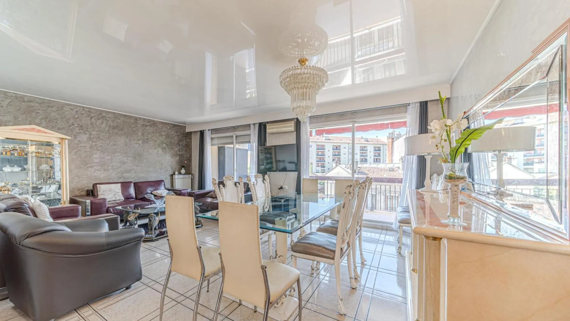 Spacious 3-Bedroom Apartment With Balcony Gratte Ciel Villeurbanne 0*,